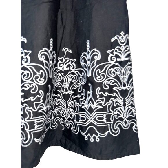 Black A-Line Skirt With White Embroidered Detail Side Zipper Clothing 8 By Notat - Picture 5 of 6